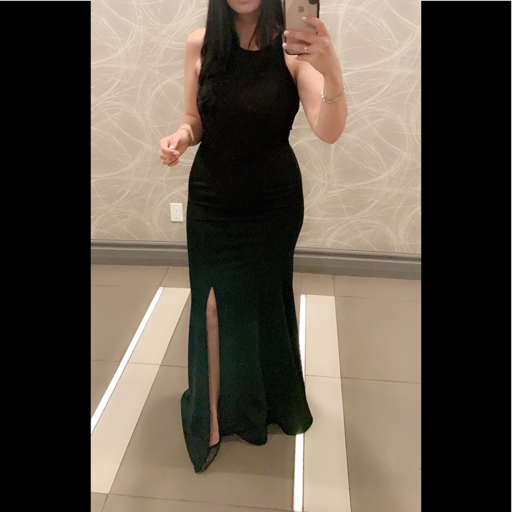 Black backless gown